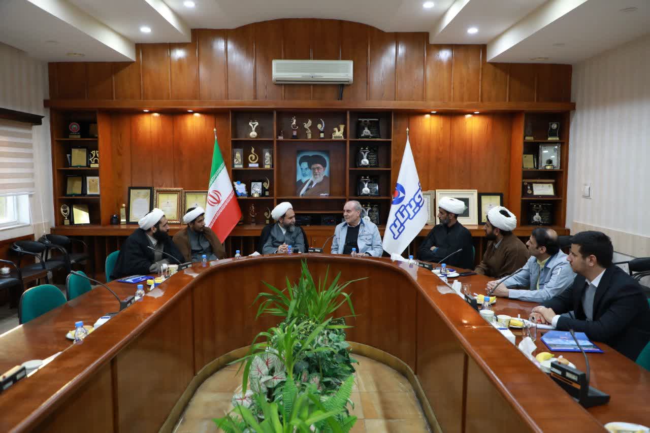 برگزاری شورای امر به معروف و نهی از منکر کارخانه کویرتایر